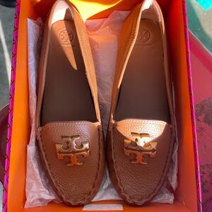 NWT: Tory Burch Everly Driver Comfort and Sophisticated